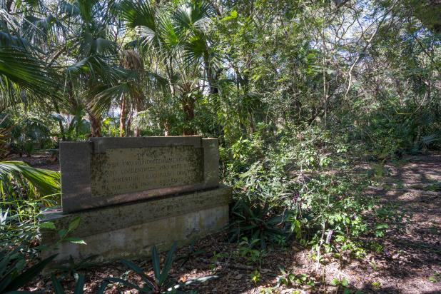 Pinewood Cemetery